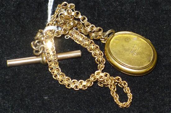 9ct gold fine-link bracelet and a 15ct gold locket